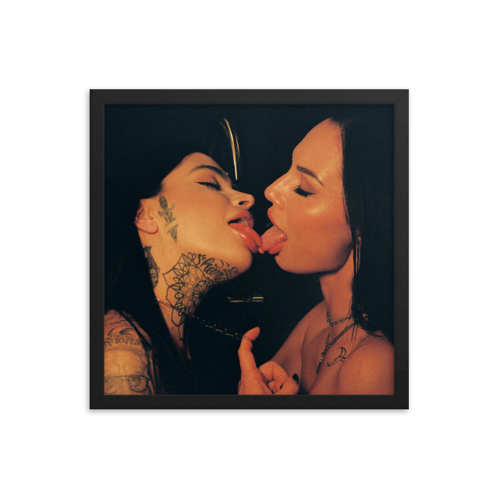 Aidra Fox and Leigh Raven
