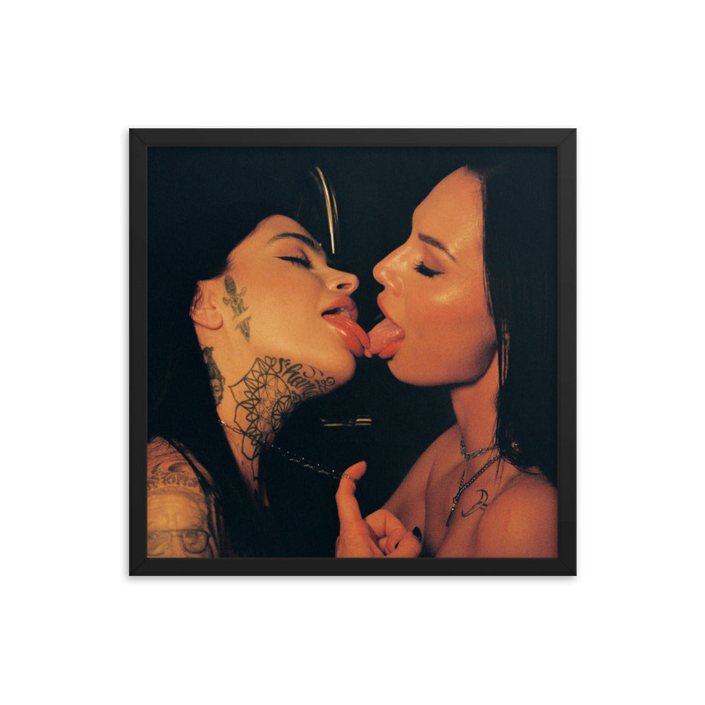 Aidra Fox and Leigh Raven